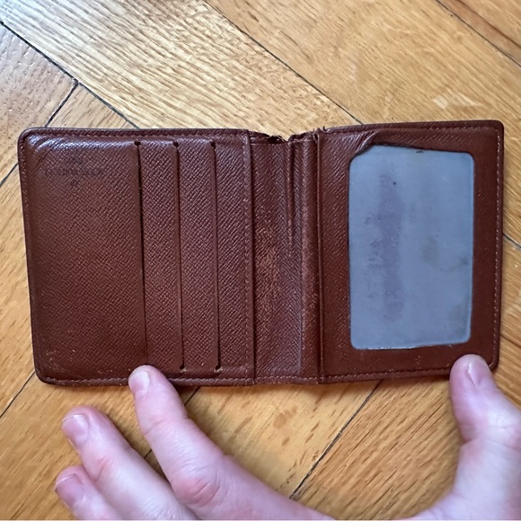 Louis Vuitton Bifold Wallet - Picture 6 of 11
